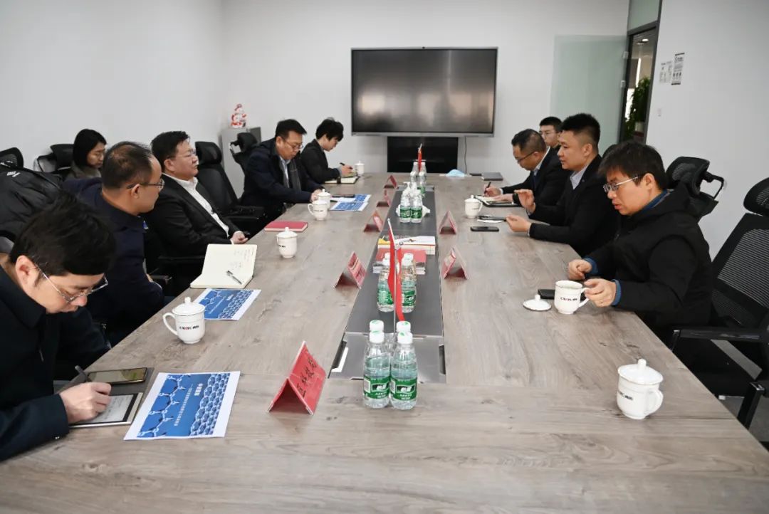 天津市津南區(qū)委常委、常務(wù)副區(qū)長(zhǎng)于瑞均一行蒞臨公司調(diào)研服務(wù)